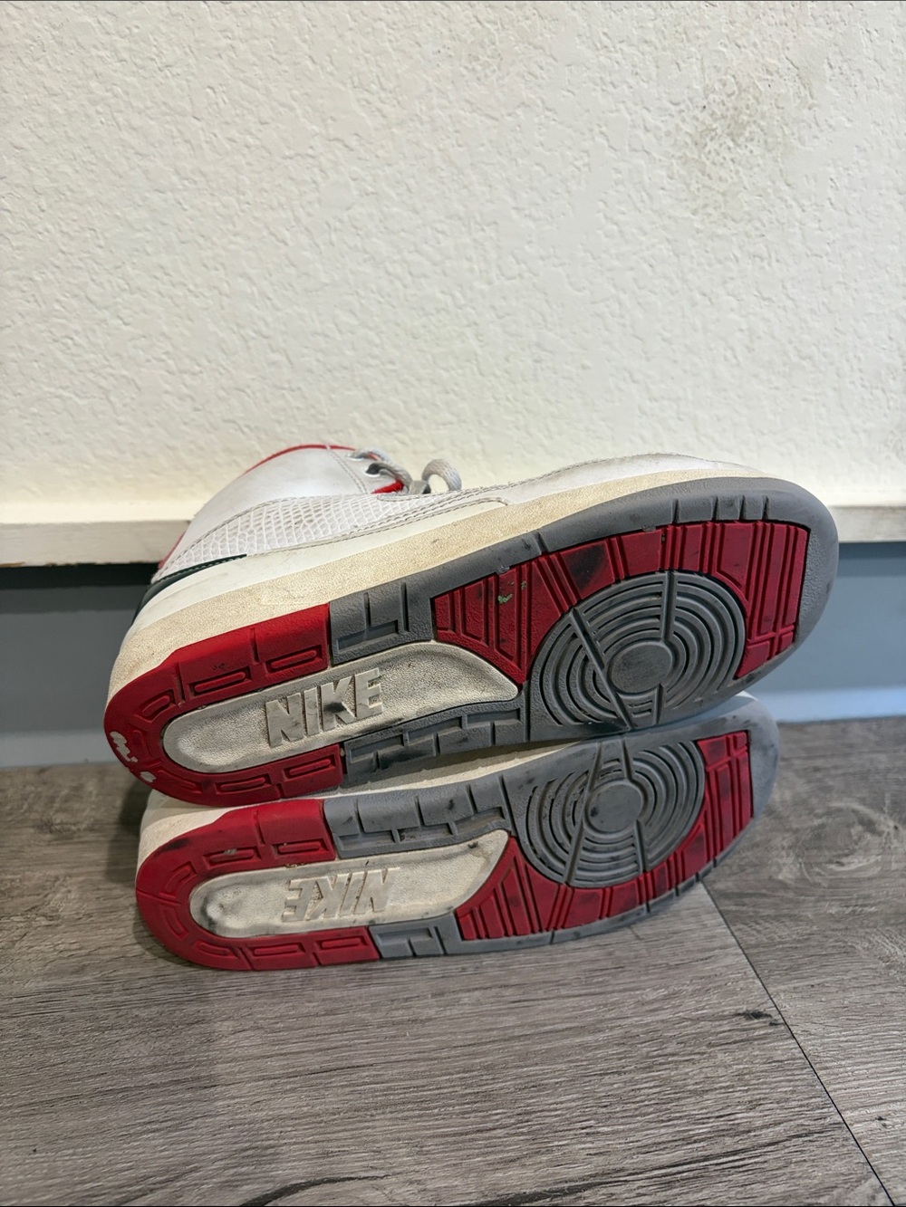 Jordan Kids White and Red Mid-Top Sneakers - Picture 6 of 6